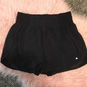 NEVER WORN Balance Athletica Vitality Breeze Shorts- size medium